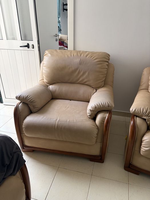 Poltrona e Sofá de três lugares
