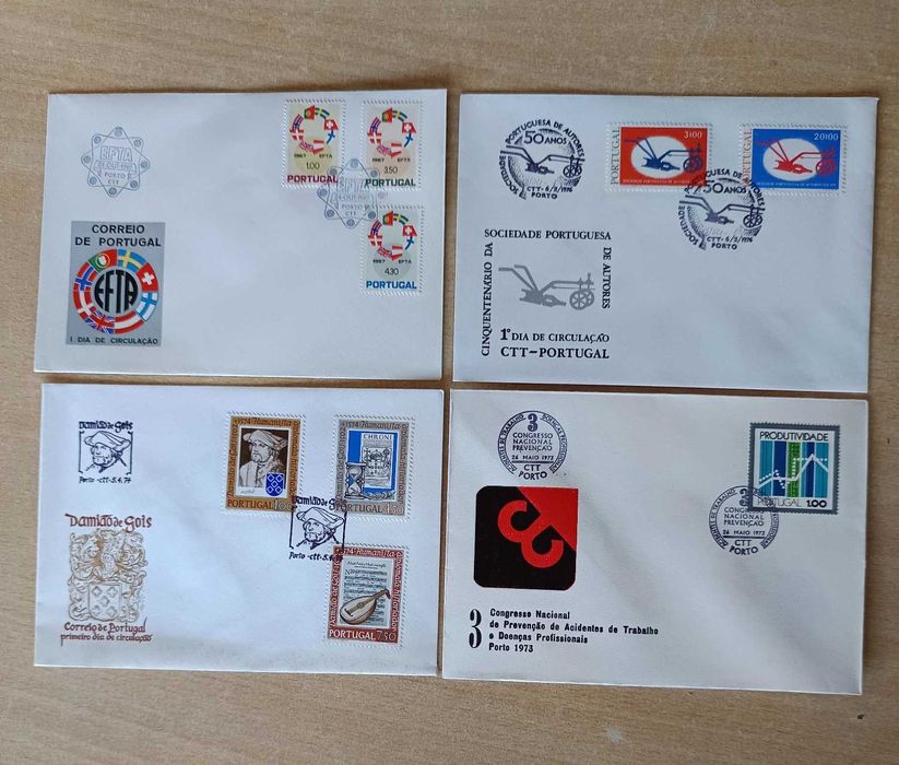 100 envelopes de Primeiro dia de Circulação, Portugueses + 4 álbuns.