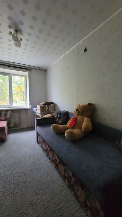 Продам 3х кімнатну на Ворошилівці.