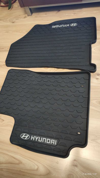 Dywaniki samochodowe oryginalne do Hyundai Kona od roku 2023. Kpl 4+4. Nowe