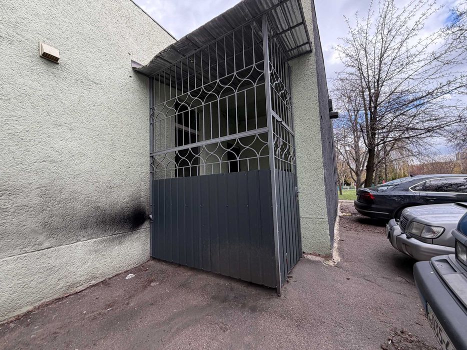 Приміщення в центрі біля Палацу одружень