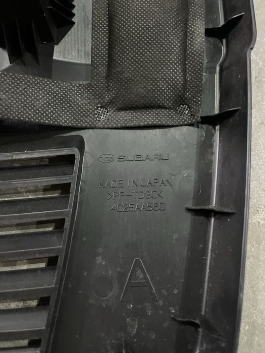 Крышка двигателя Subaru Forester sk 2018-