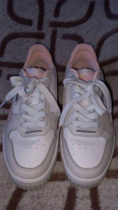 Жіночі кеди Puma Carina Street