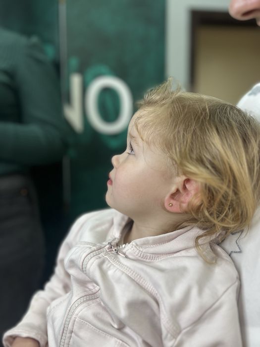 Пірсинг пістолетом та голкою