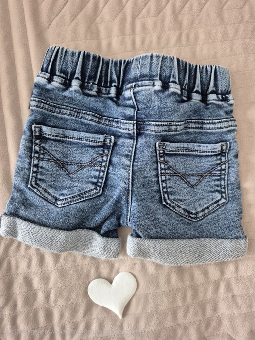 Spodenki, szorty, jeansy niemowlęce rozmiar 68. Coccodrillo