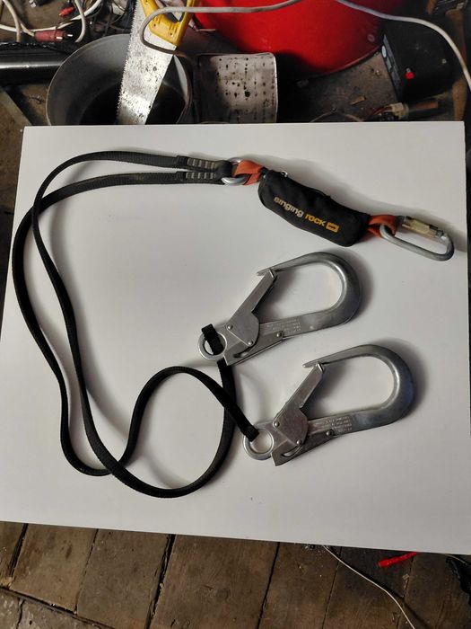 Sprzedam lonże z absorberem Singing rock.