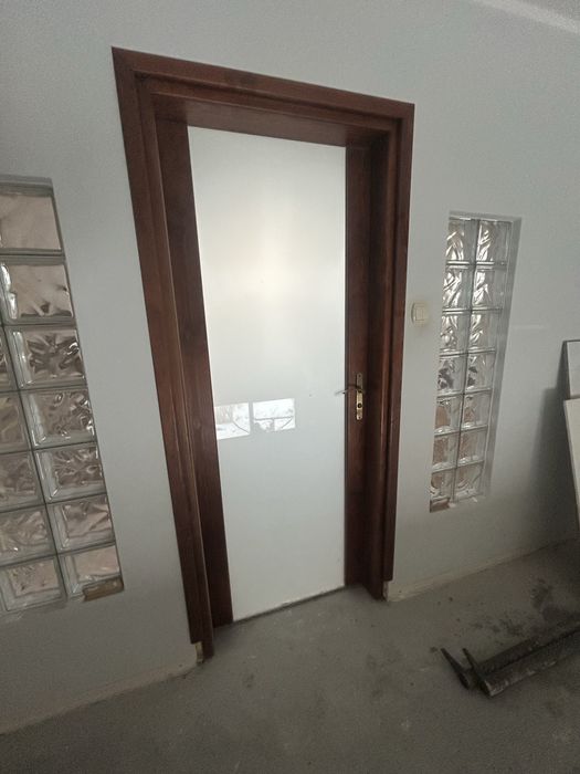 Drzwi drewniane z oscieznica