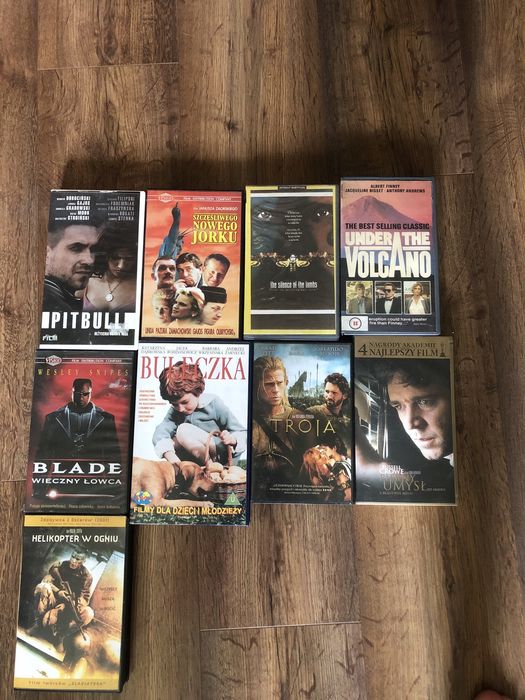 Kasety VHS różne