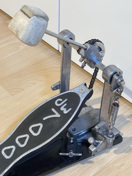 DW7000 Stopa Perkusyjna 2 Bijaki w Zestawie