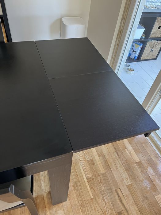 Mesa de jantar extensivel com cadeiras