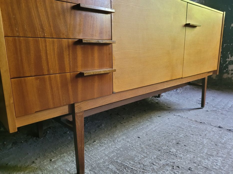 Komoda długa Mezulanik vintage Design Czechosłowacja prl
