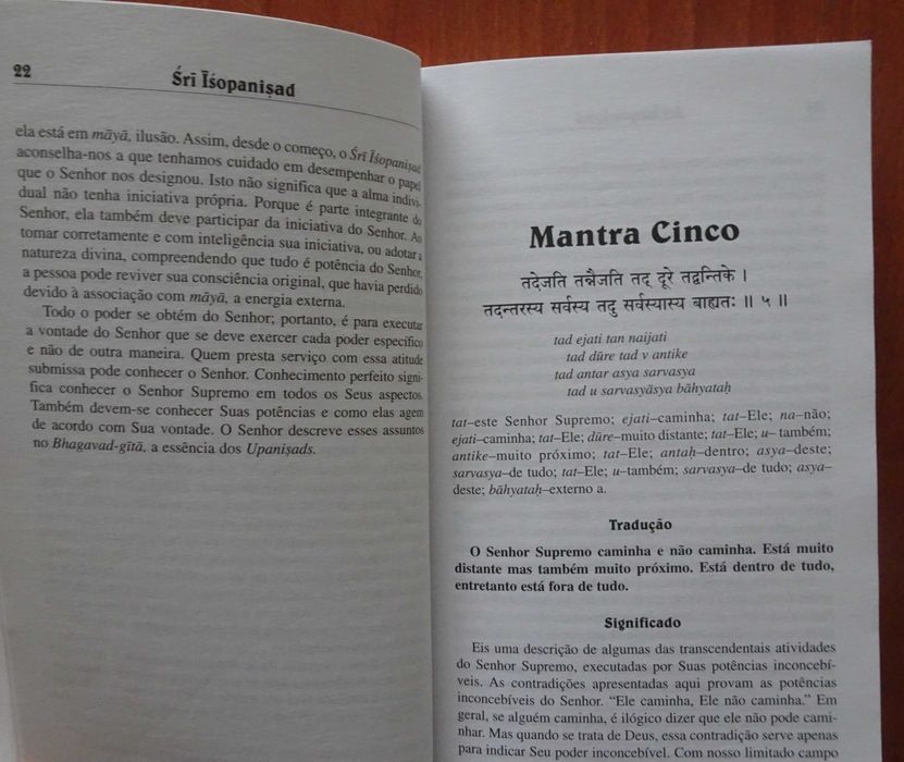 Sri Isopanisad (O Conhecimento Que Nos Aproxima de Deus)