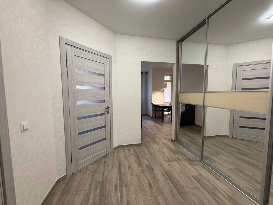 (5) Продам 1к квартиру на вул.Праведників світу 8116
