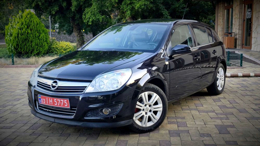 Opel Astra 2009р шкіра 1,6 бензин Без підкрасів Розмитнена Ідельний стан!