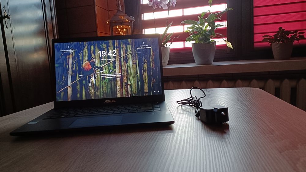Asus E410M 14" Intel Celeron N 4GB / 256GB