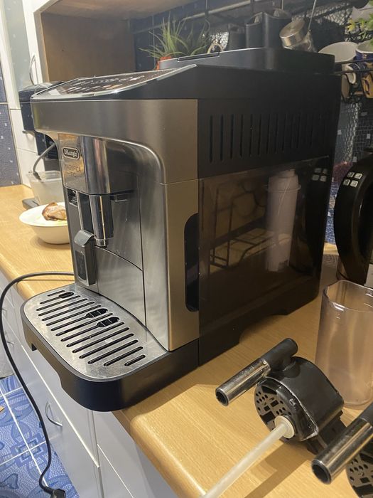 Ekspres delonghi magnifica evo