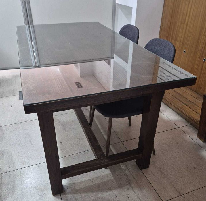 Mesa de Jantar ou Reuniões