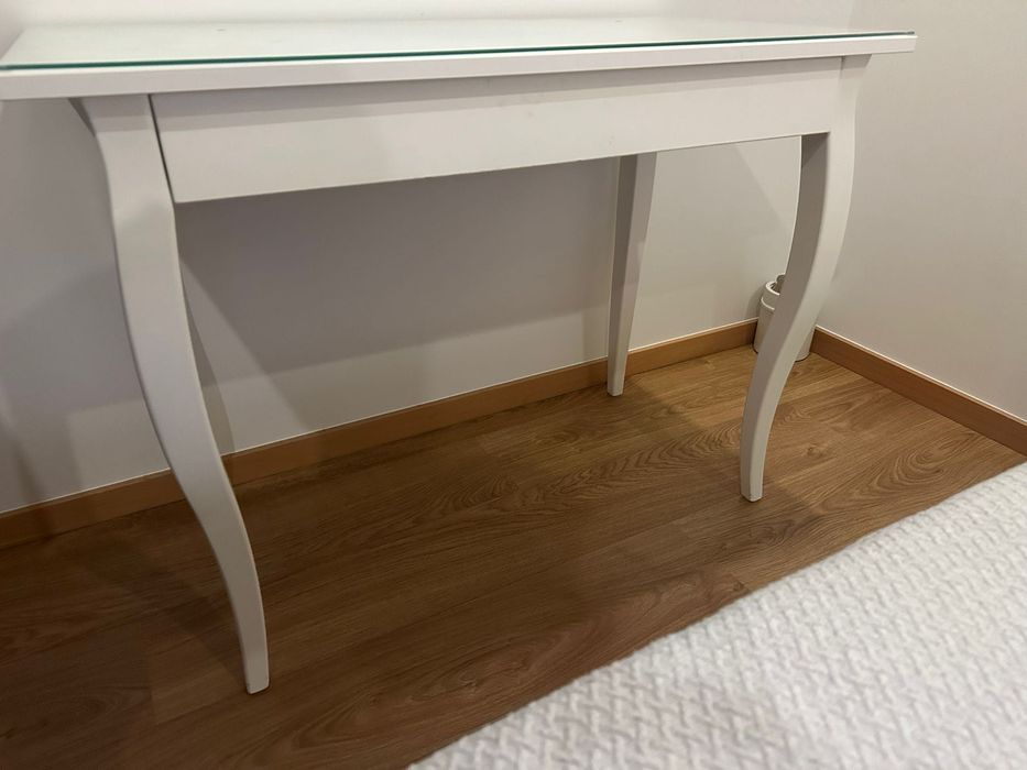 Secretaria com vidro