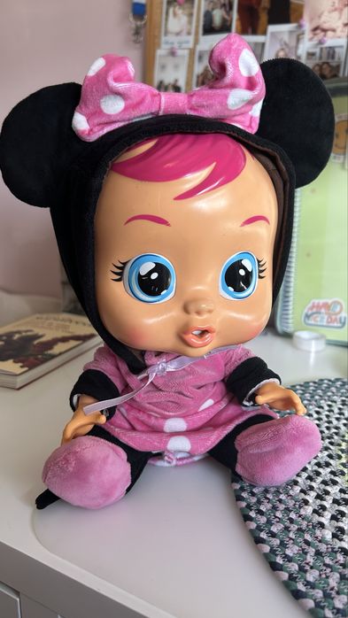 Vendo boneca Cry Babie - minnie mouse