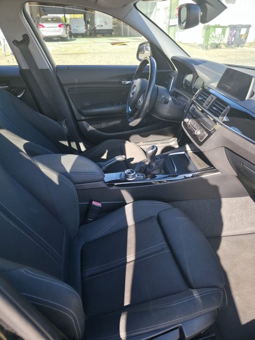 BMW 116d 2018 1.6 — photo 2