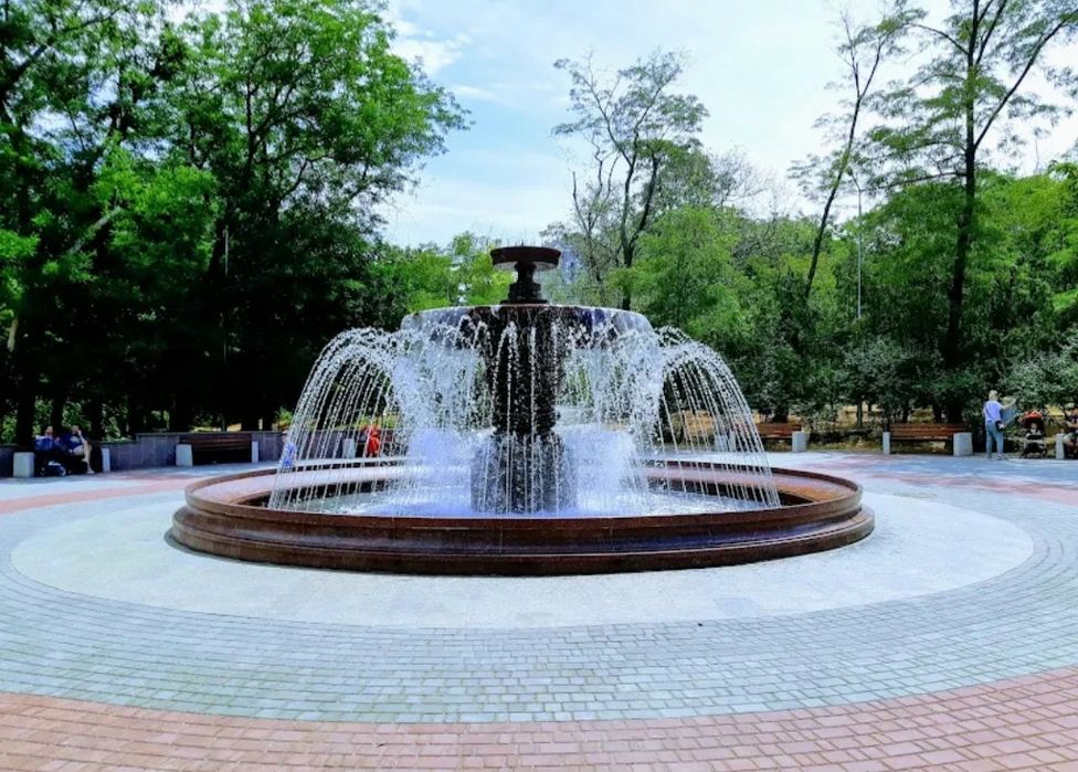 2 кімнатна квартираПарк ШевченкоКімнати роздільні.Цегляний будинокГАЗ.