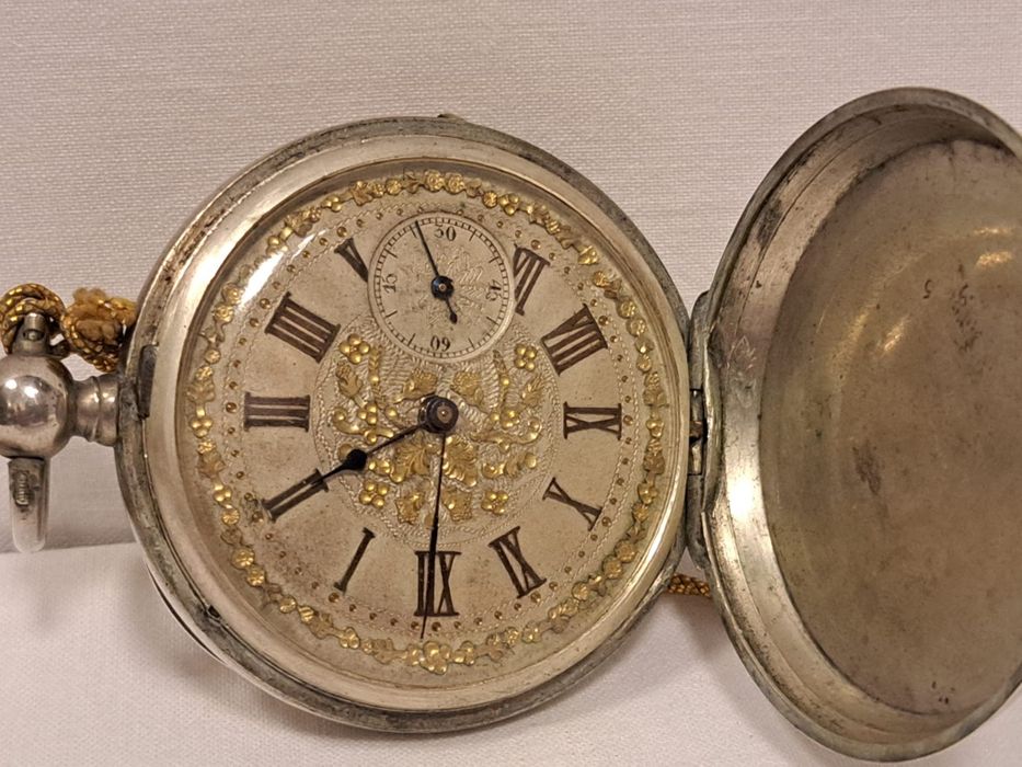 Relógio de bolso antigo c/chaves