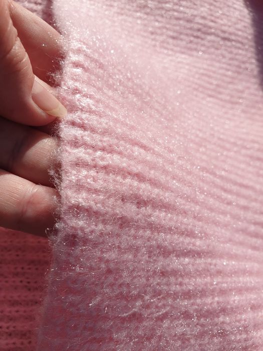 Свитер женский розовый