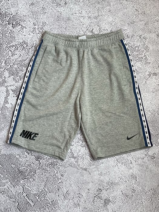 Оригінальні шорти Nike з лампасами найк с-м котонові