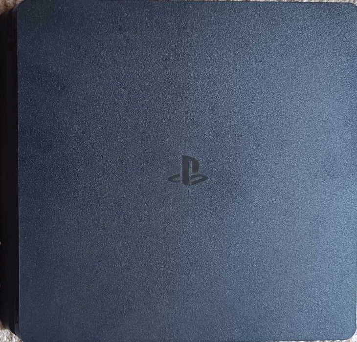 PS4 Slim 1 TB + comando + 4 jogos + caixa original