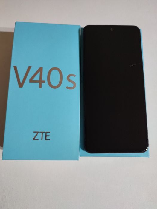 ZTE v40s, 6/128Gb