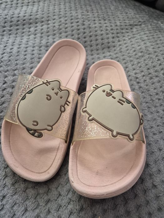 Klapki Reserved Pusheen 35