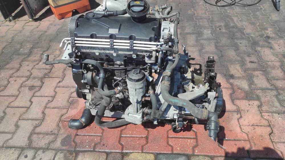 Silnik 1.9 TDI BXE BKC BXF z wymienionymi panewkami. Montaż