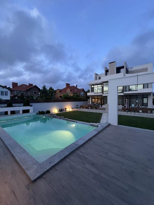 Замечательный дом в Совиньоне