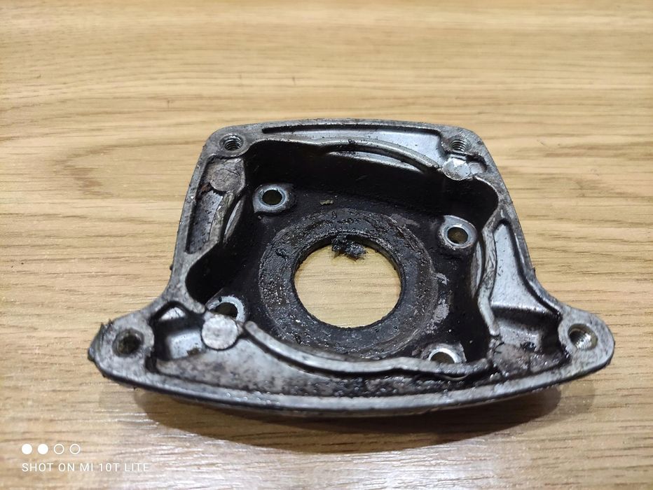 Kubota X760 Nożyce Obudowa Silnika Karter Pokrywa