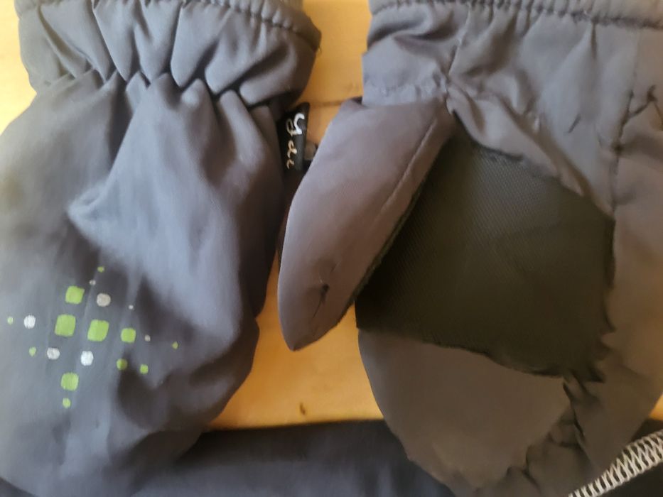 Na zimę: leginsy  skarpety rękawiczki i czepki dla chłopca r. 92 98