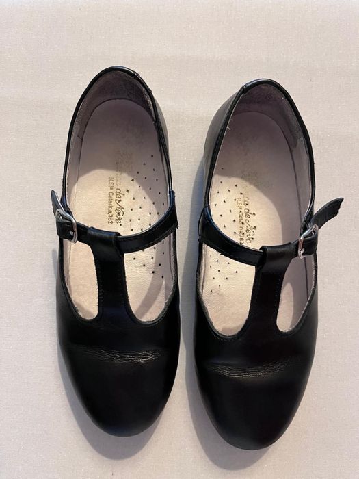 Sandalias preta tam 30