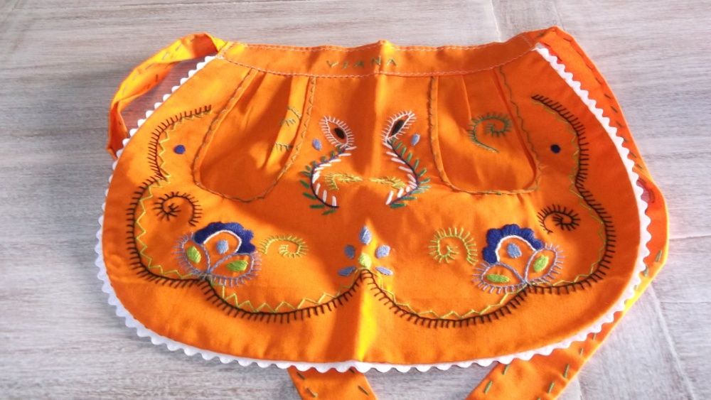 aventais bordados