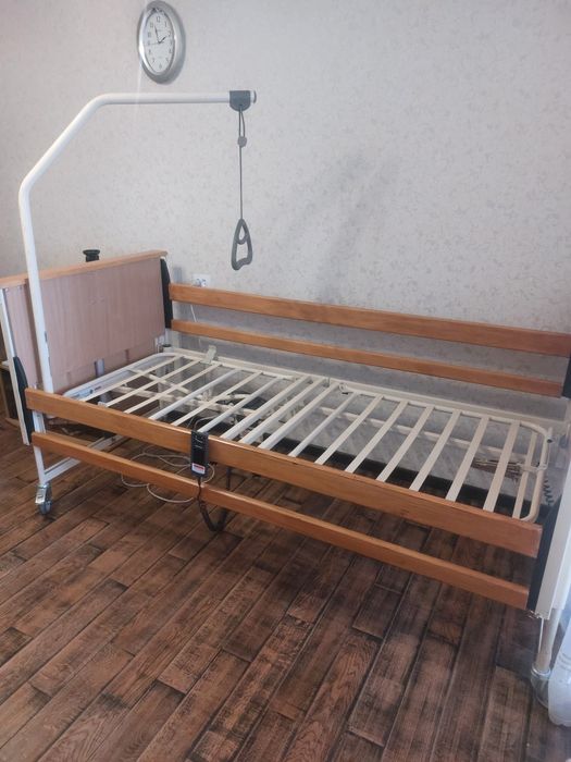 Кровать с электроприводом (Германия)