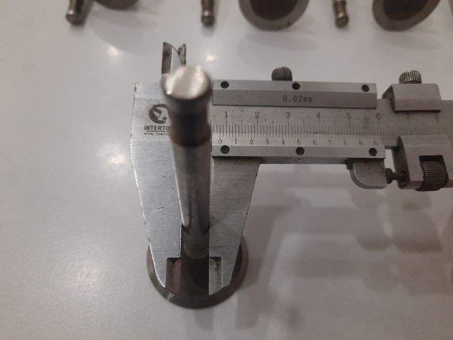 Впускні нові клапана мотоцикла урал 38мм ссср