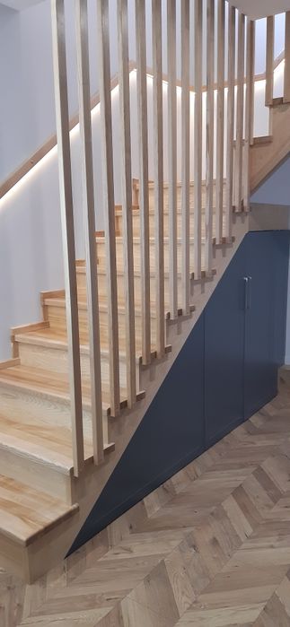 Сходи. / Лестница.