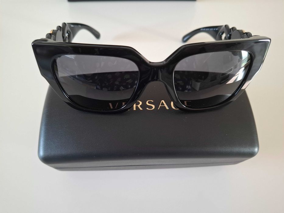 Очки солнцезащитные купленные в Италии Versace VE 4409 (GB1/87)