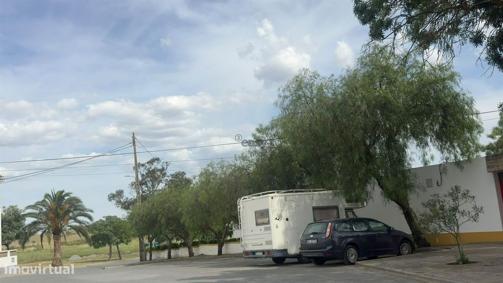 Moradia T2 para remodelar em Namorados - Castro Verde