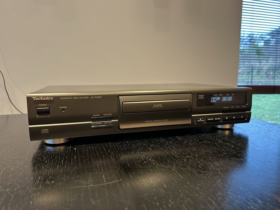 Odtwarzacz CD Technics Compact Disc Player SL-PG390 Uszkodzony