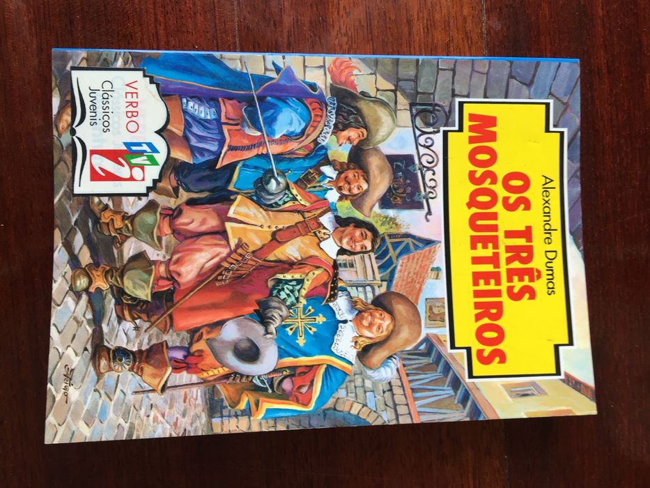 Livros juvenis Sara e Bernardo, Os Três Mosqueteiros, Clube das Amigas
