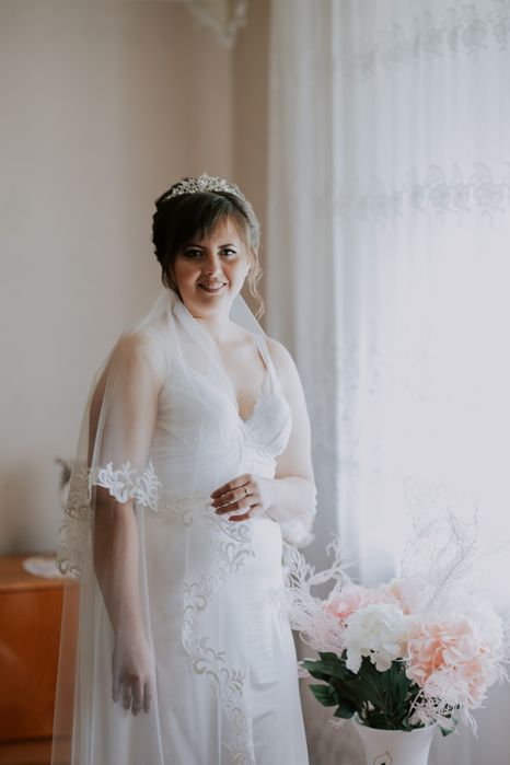 Продам весільну сукню