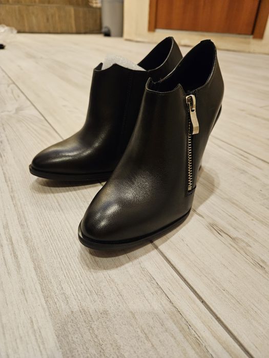 Жіночі туфлі ботільони 35 розмір