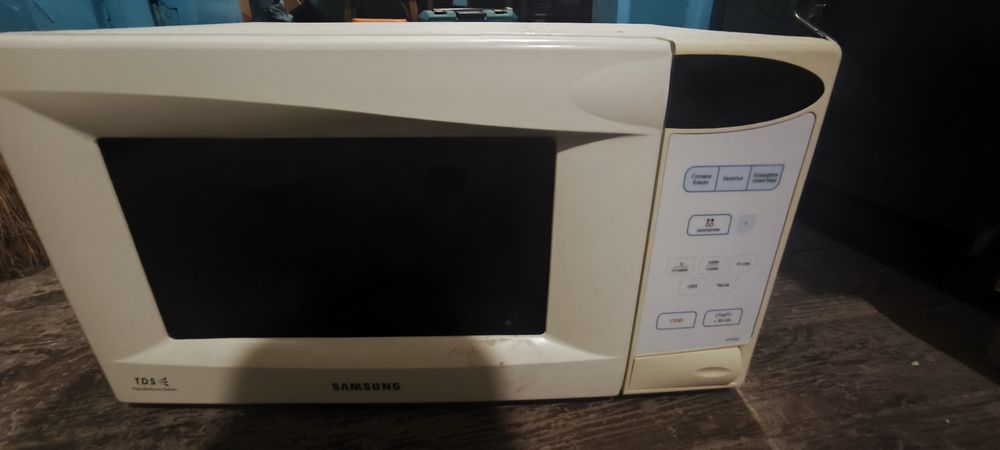 Микроволновая печь Samsung M1833NR (800W) / Микроволновка Самсунг