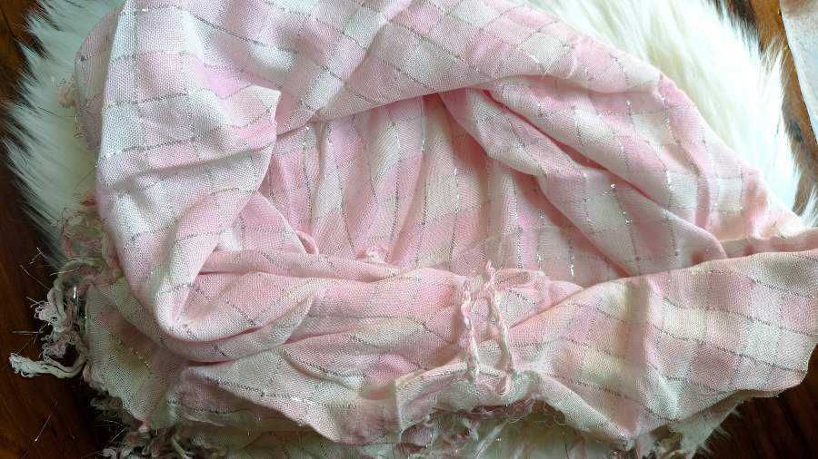 Lenço Cor de Rosa e Branco - Para usar ao pescoço - Mulher