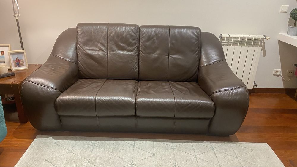 Sofa em pele genuina
