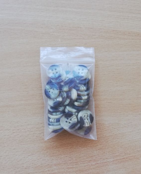 Lote de 35 botões de massa - Novos